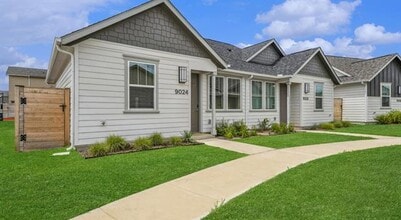 Building Photo - 9000 Lapis Ave