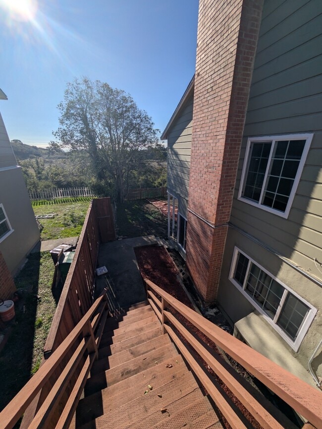 Building Photo - 1406 Highland Blvd