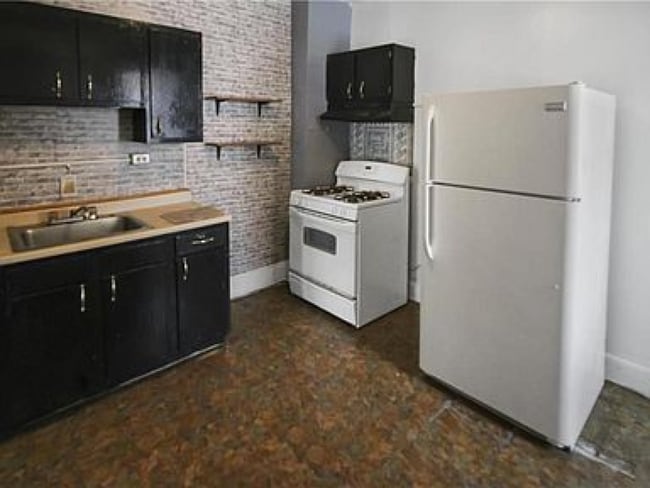 Building Photo - 1151 E 4th St