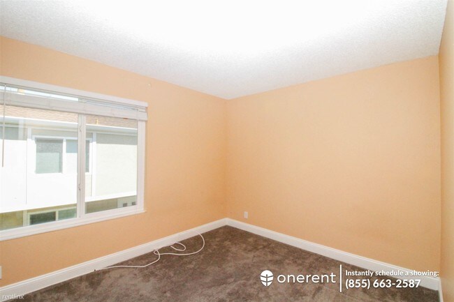 Building Photo - 4565 Deerfield Terrace