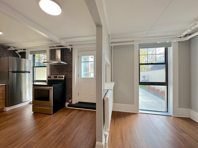 Foto del edificio - 202 Grand St