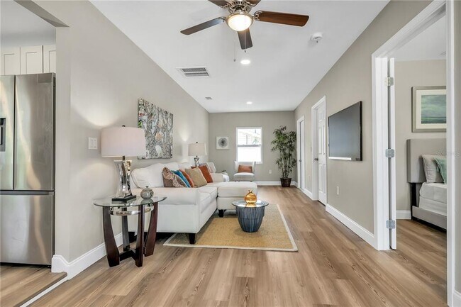 Building Photo - 2944 Bahia Vista St