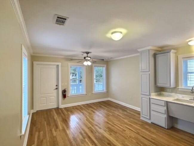 Building Photo - 2 Bedroom Cottage Near Downtown Ocean Springs