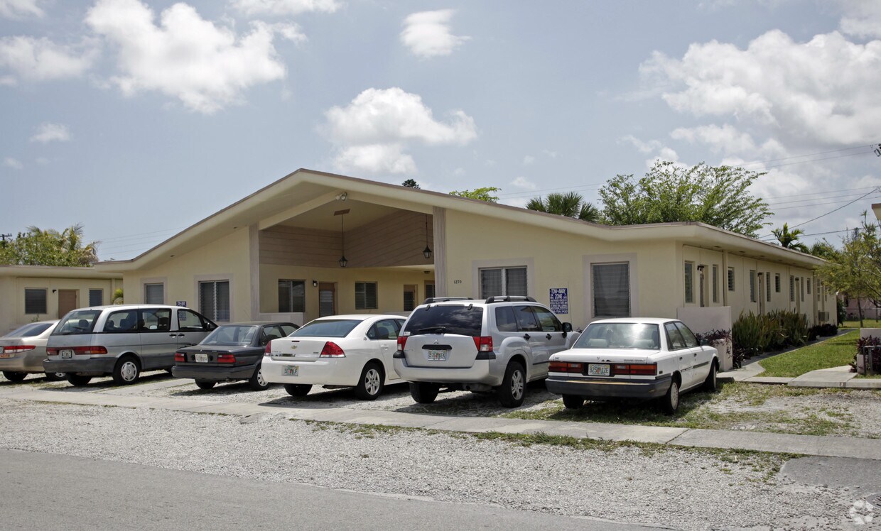 Foto del edificio - 1270 NE 139th St