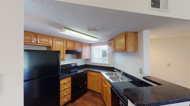 Interior Photo - Regatta Shores