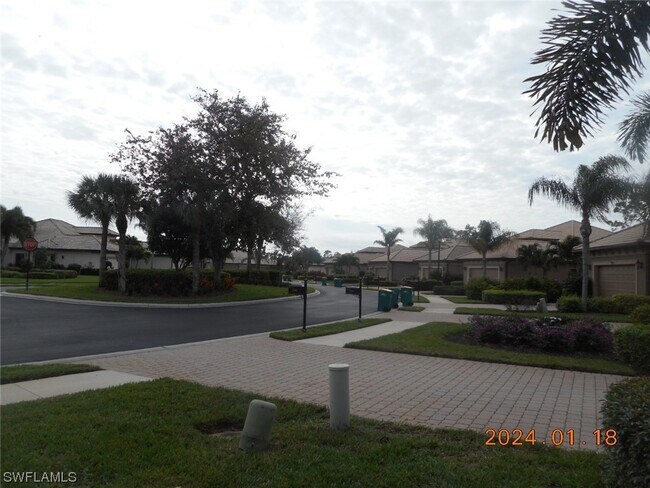 Building Photo - 7437 Moorgate Point Way