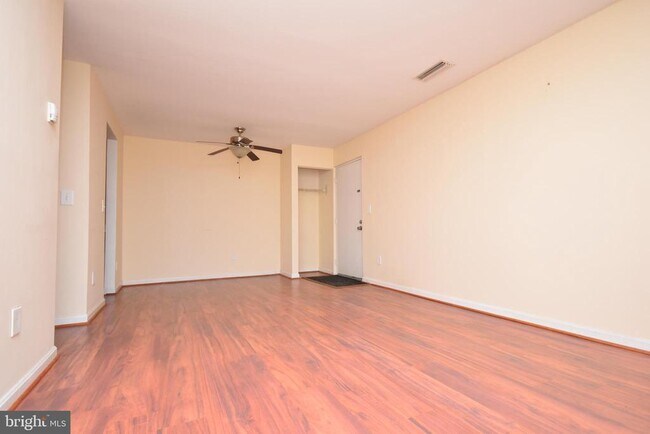 Foto del edificio - 14905 Rydell Rd