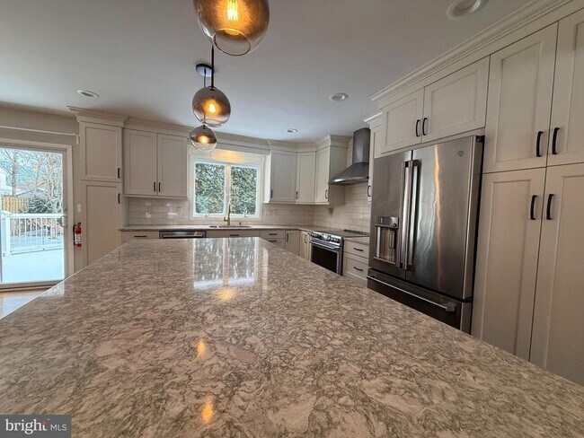 Foto del edificio - 21 Forester Dr