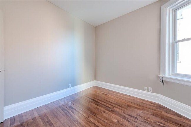 Foto del edificio - 134 Clifton Pl