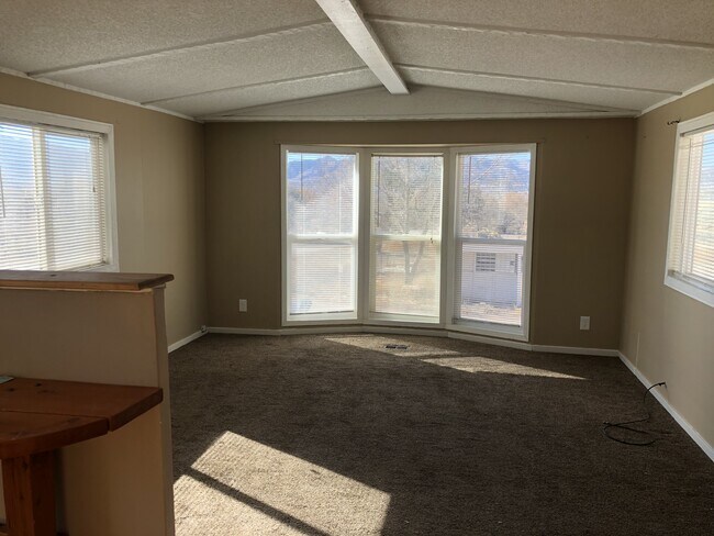 Foto del edificio - 800 Ponderosa Ln