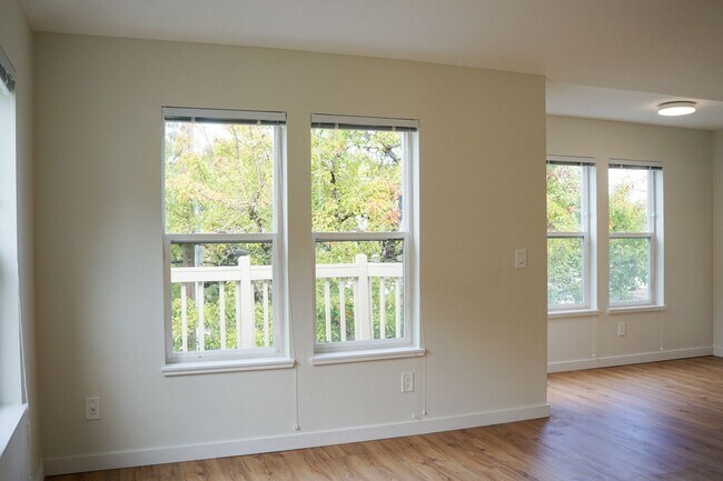 Foto del edificio - 220 SW Meade St