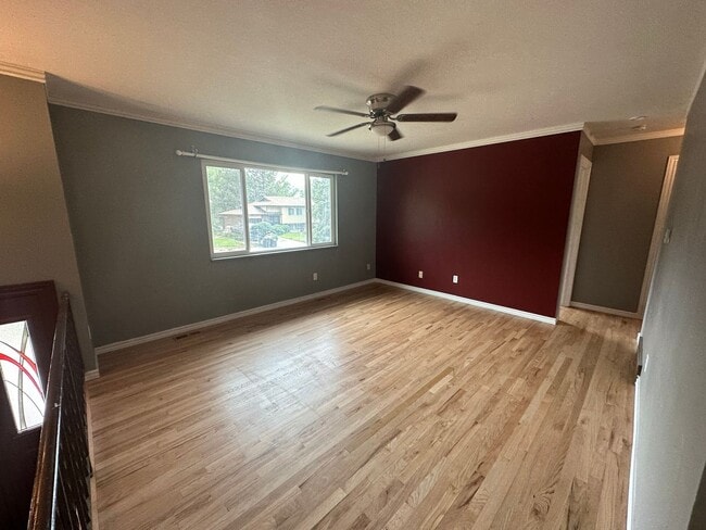 Building Photo - Stunning 5 bed 2 bath on Kilgore