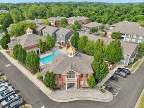 Building Photo - Estates at New Albany