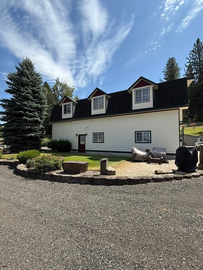 Building Photo - 10303 N Stoneman Bluff Ln