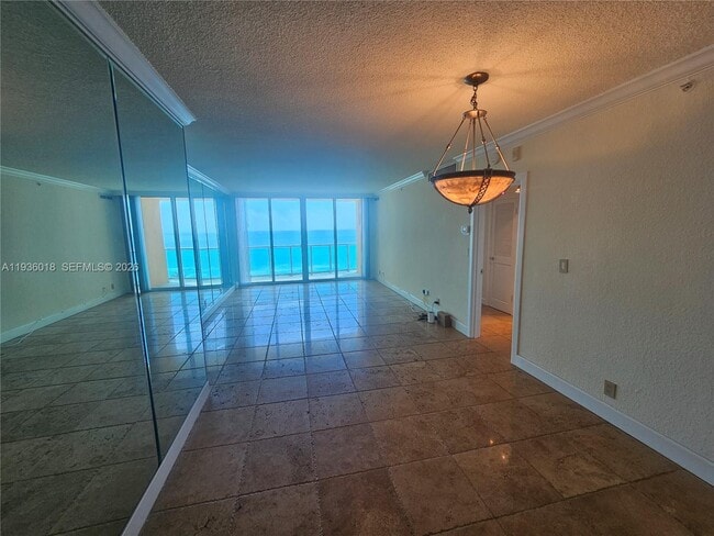 Building Photo - 2501 S Ocean Dr
