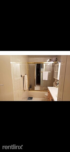 Foto del edificio - 5401 Collins Ave