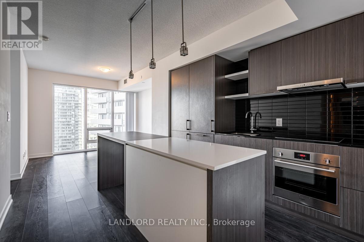 Primary Photo - 100-4100 Harbour St