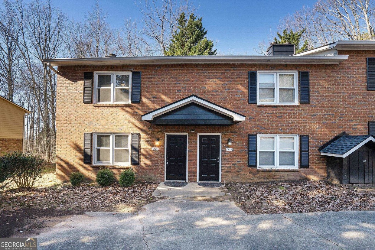 Primary Photo - 3027 Spruce Cir