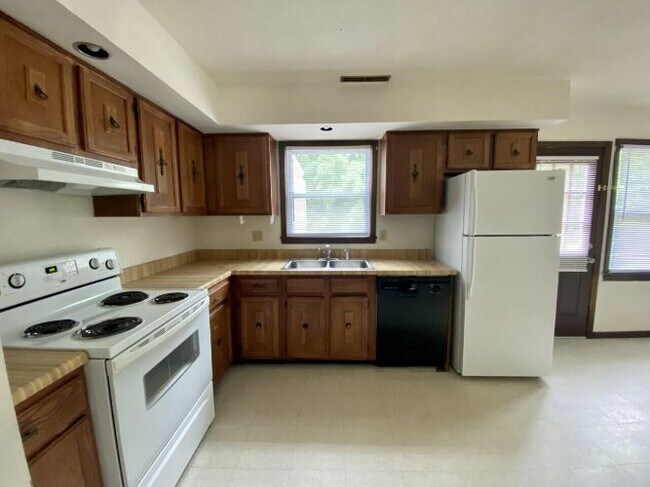 Foto del edificio - 4425 Ludwick Blvd