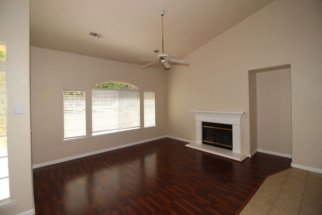 Building Photo - 2747 Browning Ave