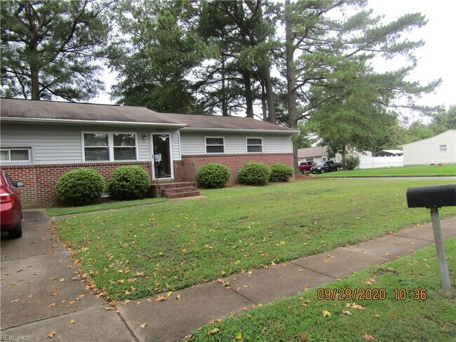 Building Photo - 3304 Dunedin Dr