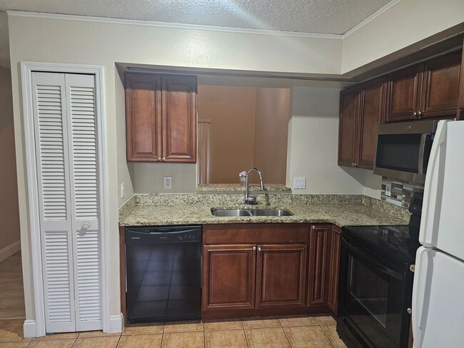 Photo - 14508 Laguna Beach Circle Apartment
