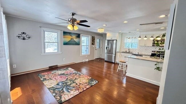 Building Photo - 48 High St