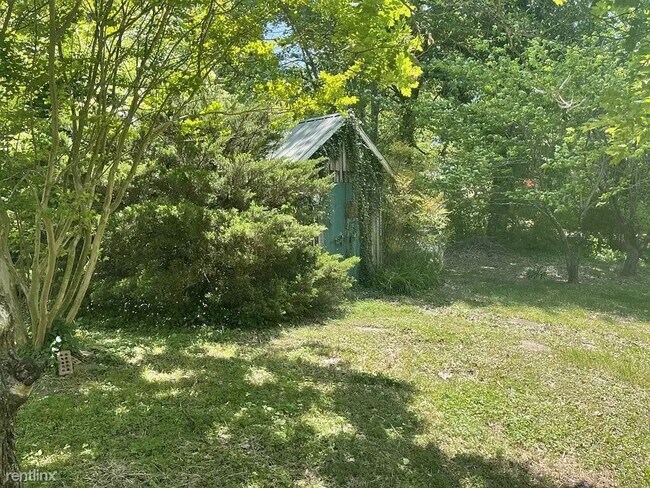 Foto del edificio - 3 br, 2 bath House - 728 Center St