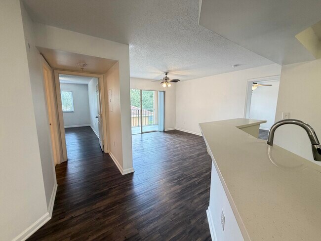 Building Photo - 3708 NW Adriatic Ln