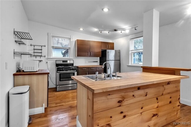 Foto del edificio - 575 Auburn Ave