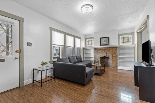 Photo - 776 Montclair St House