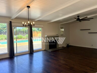 Building Photo - Gorgeous Sacramento Home with a POOL!!