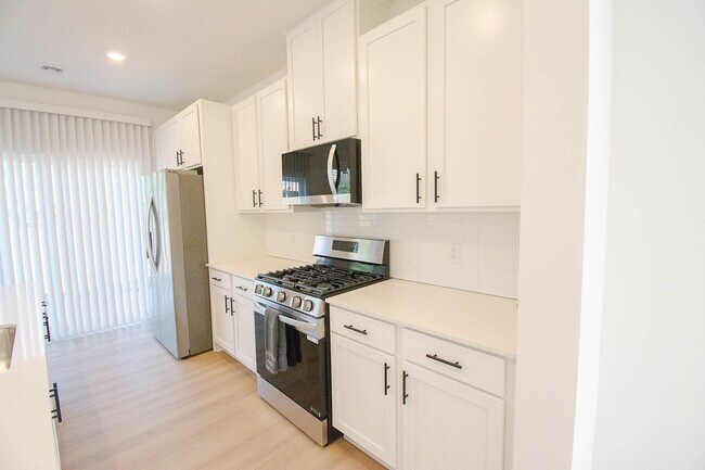 Foto del edificio - 4989 Rudolf Ln NW