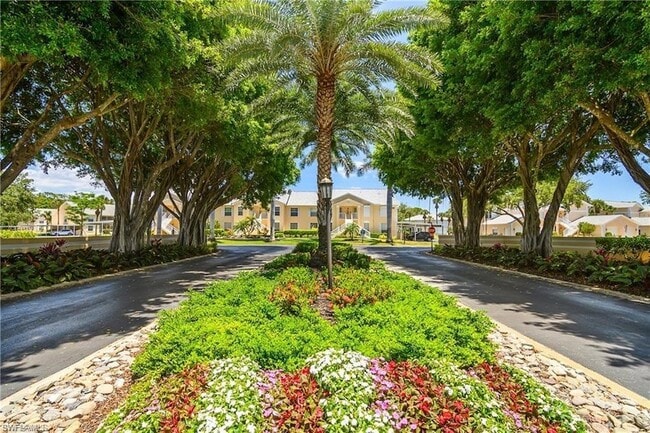 Building Photo - 773 Wiggins Lake Dr