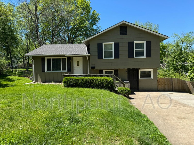 Primary Photo - 7212 Harvard Dr