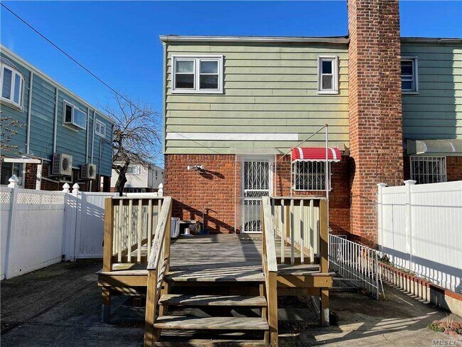 Building Photo - 64-19-64137 137th St