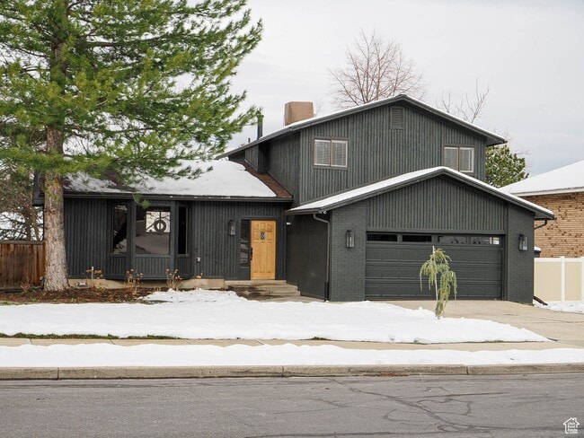 Building Photo - 9888 Borg Dr