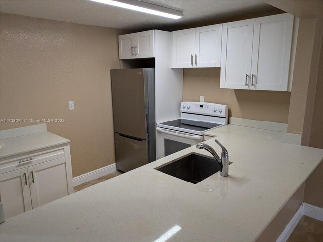 Building Photo - 1 bedroom in North Miami FL 33162