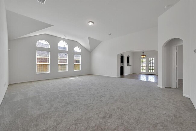 Building Photo - 30719 W Lost Creek Blvd