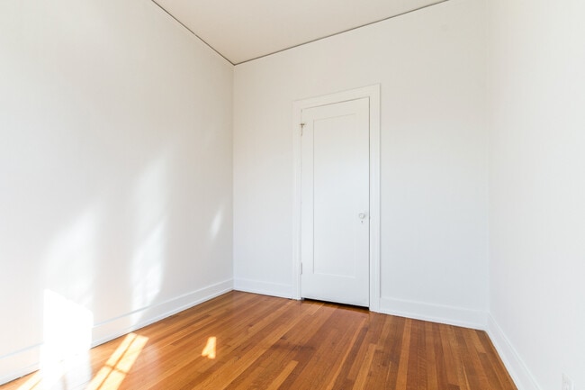 Building Photo - Mansfield Apartments