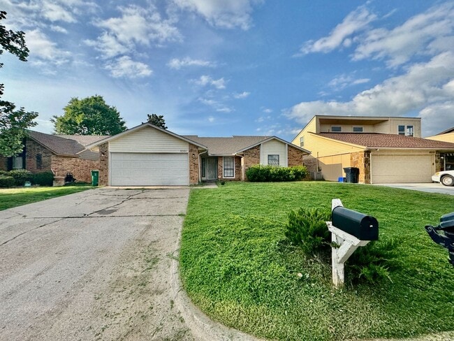 Photo - 3 Bed 2 bath! House