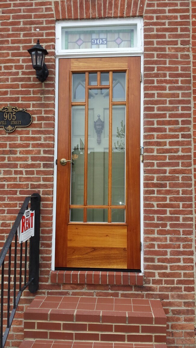 Front Door - 905 Fell St