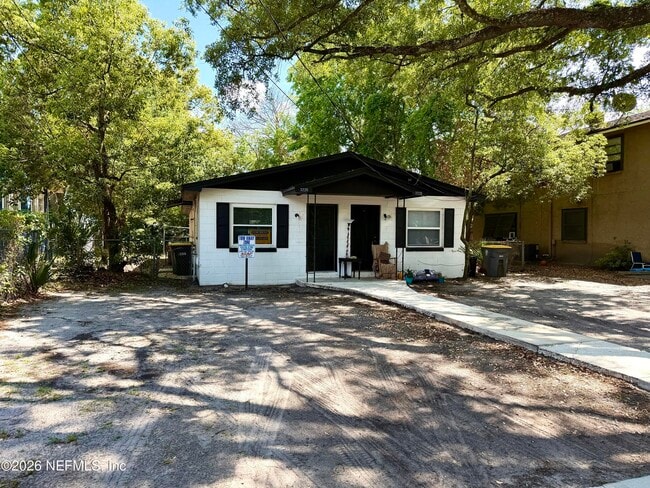 Building Photo - 3226 Rosselle St