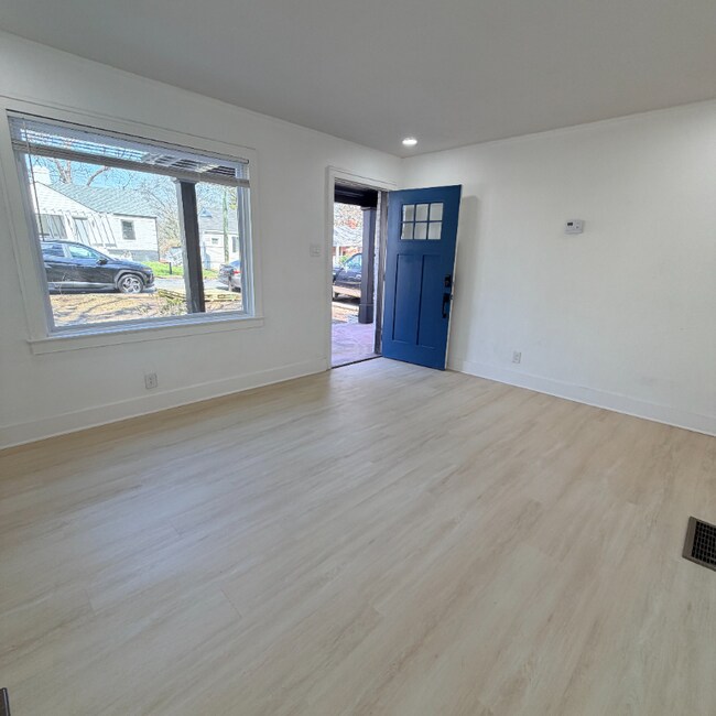 Foto del edificio - 1338 Sharon St NW