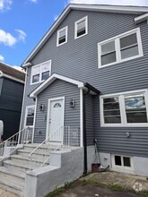 Building Photo - 1056-1060-1060 Kilsyth Rd