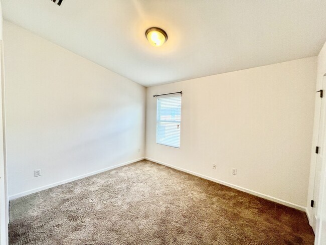 Foto del edificio - 12712 Persimmon Tree Dr