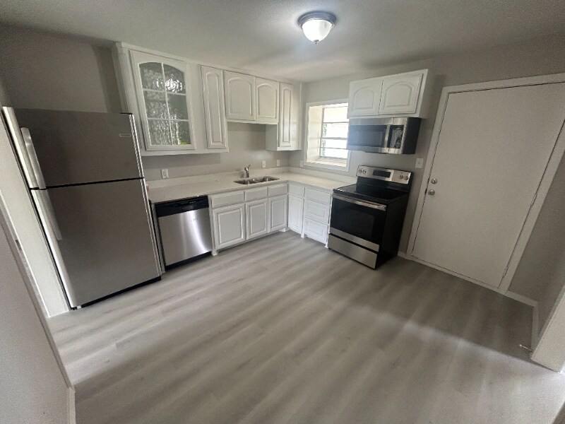 Foto principal - 504 Carver St