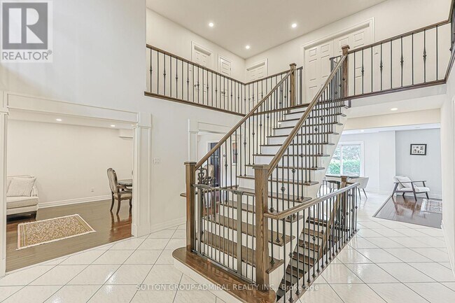 Building Photo - 62 Pickett Crescent