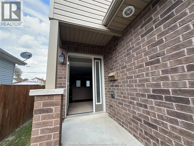 Photo du bâtiment - 1060 Mercer St