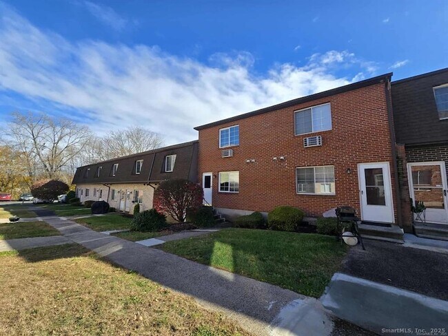 Building Photo - 921 Hamilton Ave